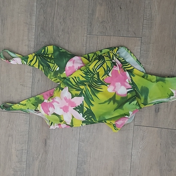 Hydra Other - Hydra Swimsuit One Piece with Green Palms & Pink Flowers 10